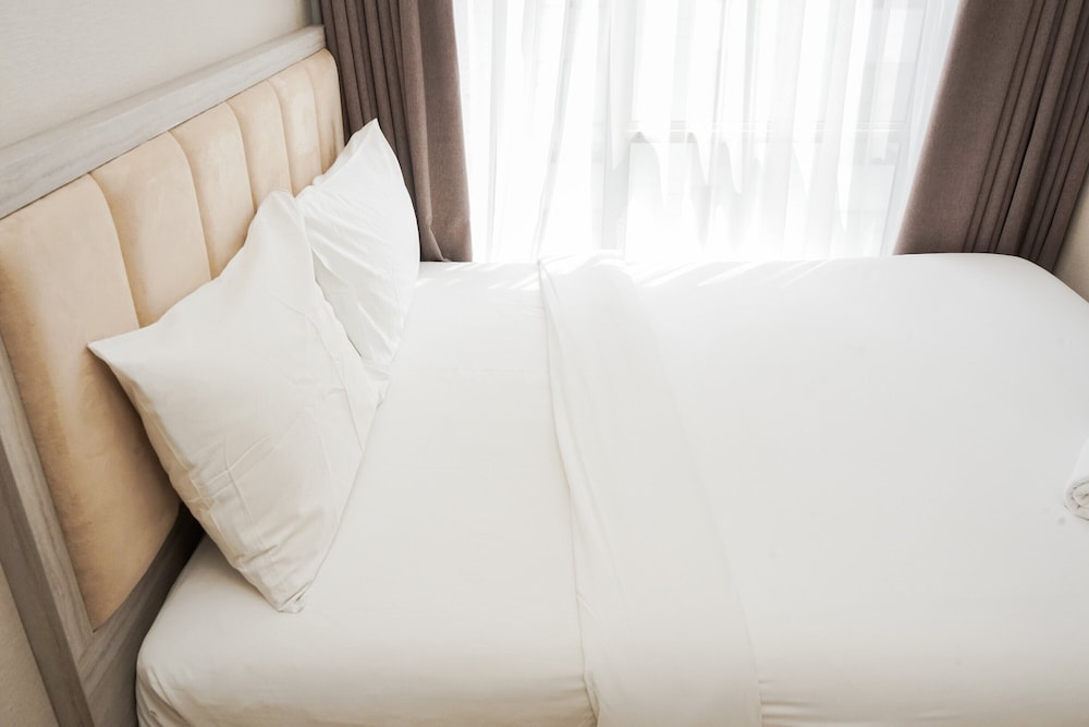 Room - Photo 13