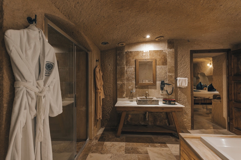 Deluxe Suite - Photo 4