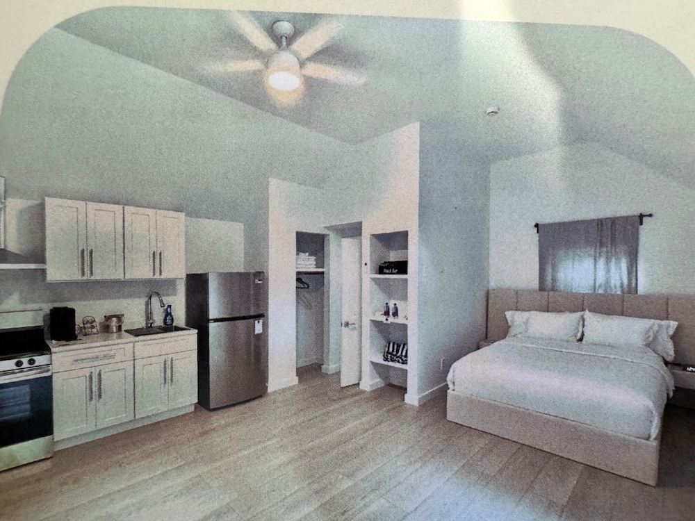 Luxury Cabin, 1 Queen Bed, Garden Area photo 2