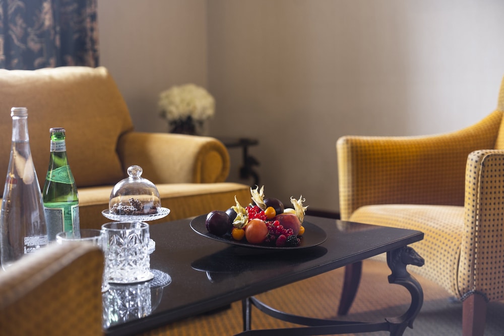 Junior Suite, 1 King Bed (Castellana View, Club Lounge Access)