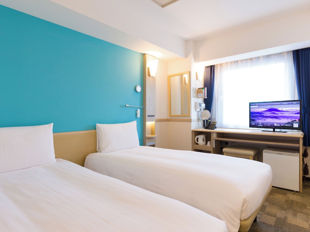 Economy Twin Room, Smoking