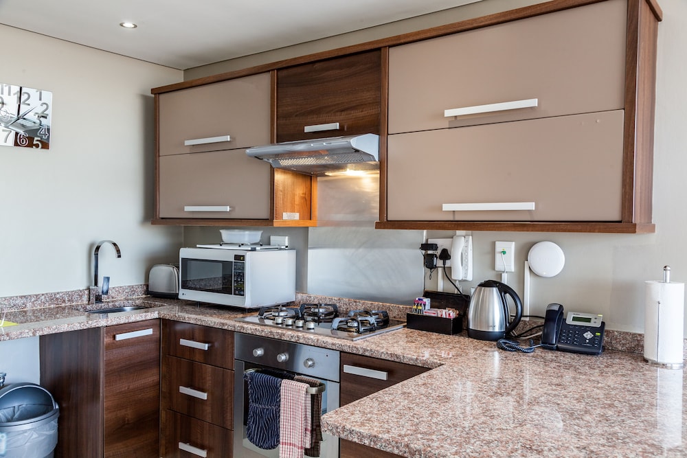 Luxury Suite, 1 Bedroom - Photo 3