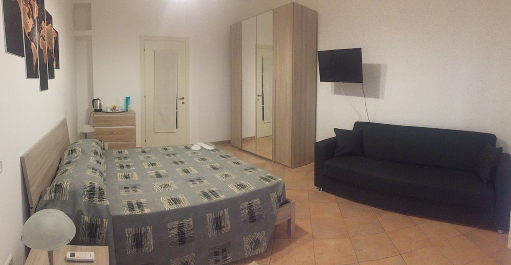 Double Room, Private Bathroom (External)