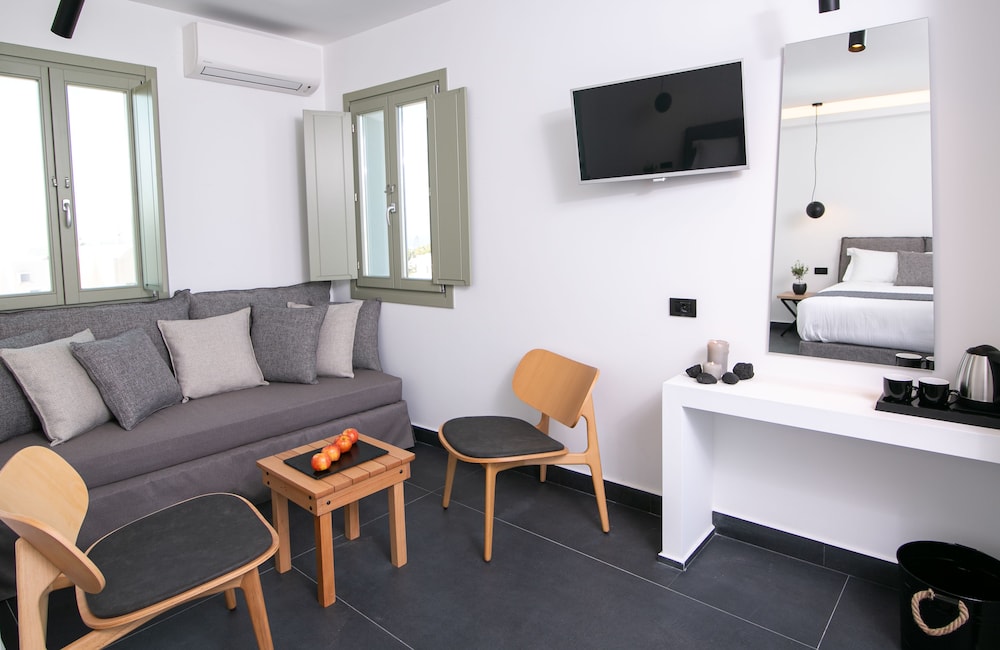 Panoramic Suite, Sea View - Photo 3