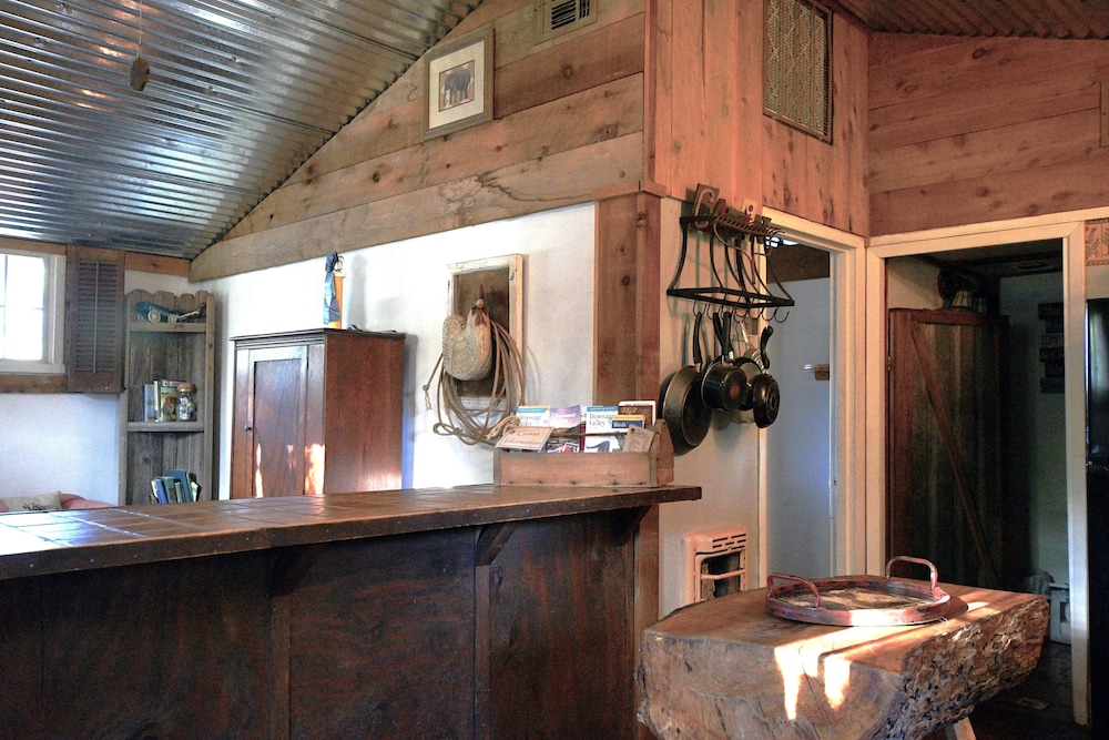 Family Cabin, Multiple Beds photo 2