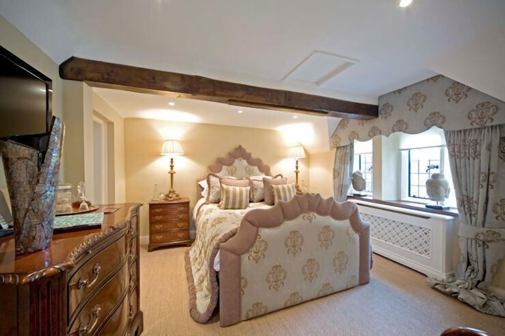Luxury Room, 1 King Bed (Georgian) photo 2