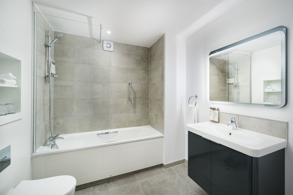 Suite (1 Super King) photo 1