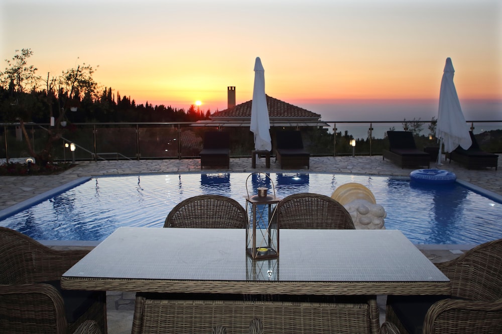 Luxury Villa, 2 Bedrooms, Private Pool, Sea View (Angela) photo 3
