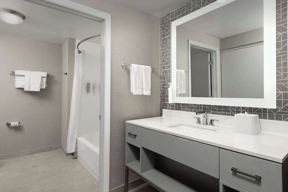 Standard Suite, 1 Bedroom, Non Smoking - Photo 2