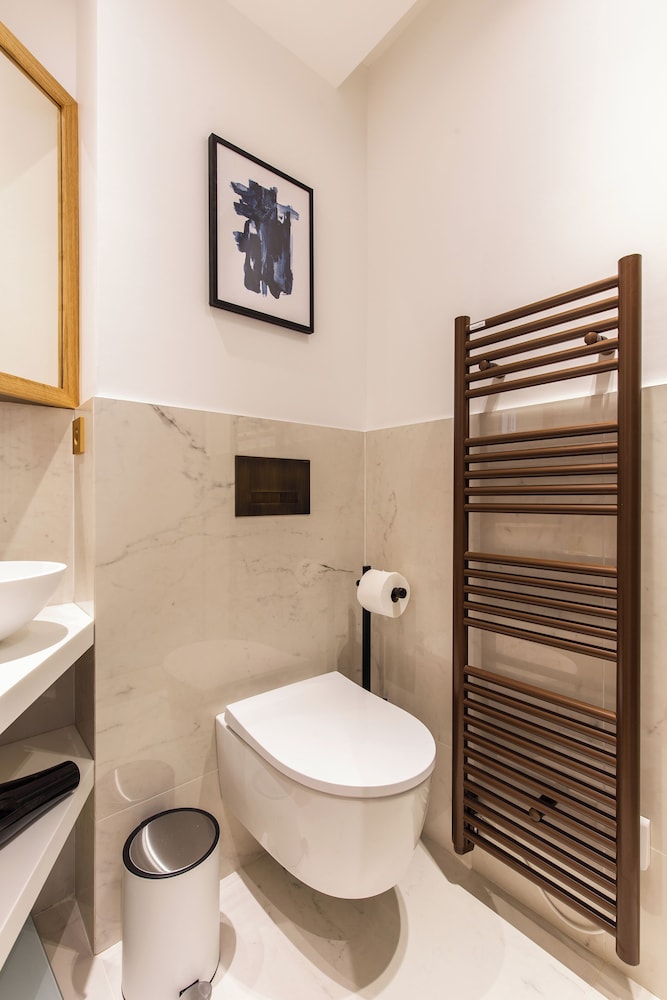 Design Studio, 1 Queen Bed with Sofa bed, Non Smoking, Courtyard View