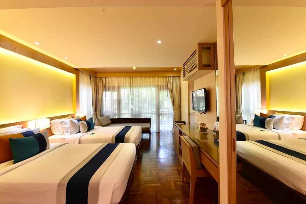 Two Bedroom Premier Family (Connecting Room) photo 3