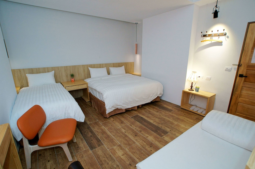 Comfort Quadruple Room, Multiple Beds, Non Smoking photo 2