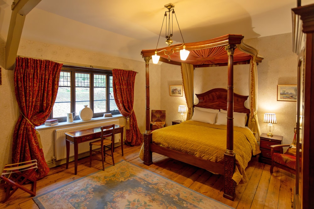 Superior Double Room, 1 King Bed, Private Bathroom, Courtyard View (Le Moyne (Four Poster bed)) photo 2