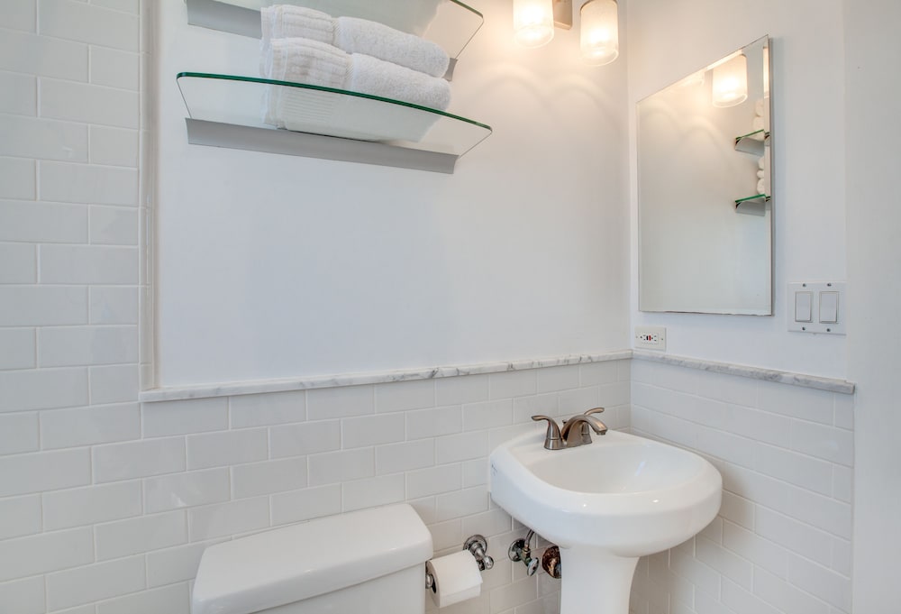 Studio Suite, Partial Ocean View thumbnail 6