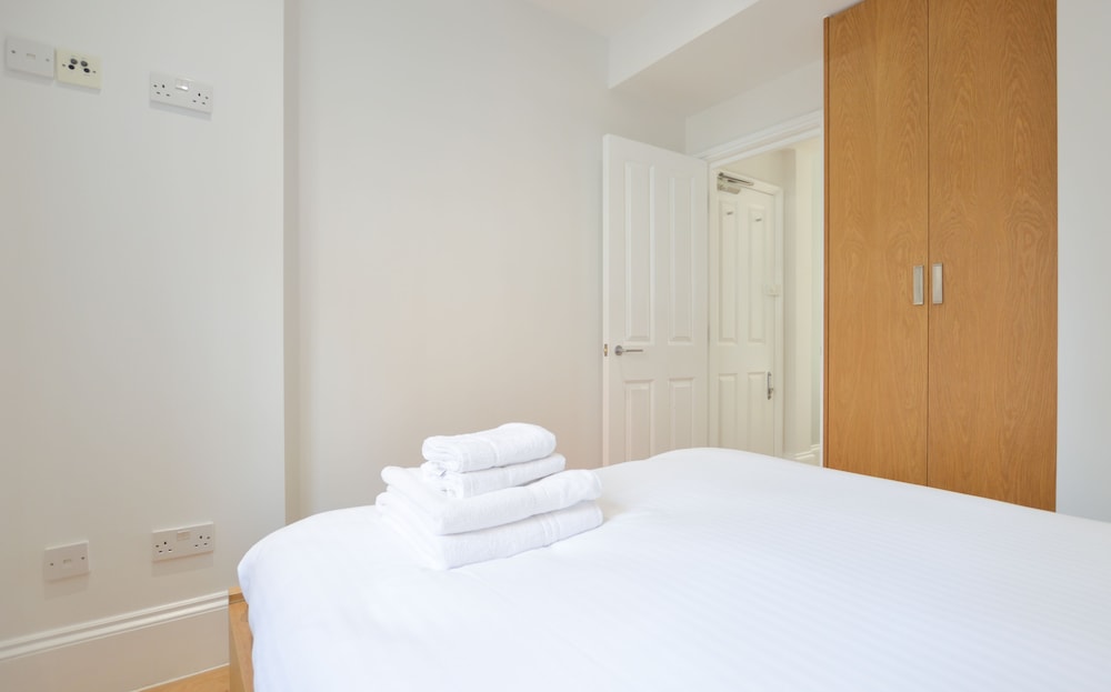 1 Bedroom Apartment photo 2