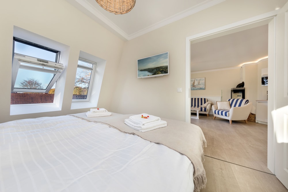 Deluxe Suite, fireplace, elevator, barrier-free, Villa 4 photo 3