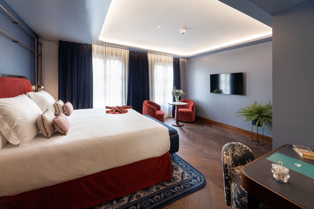 Grand Deluxe Room - Photo 3