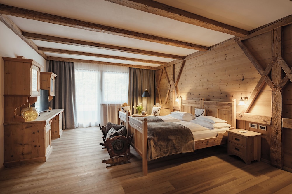 Classic Suite, Garden View photo 1