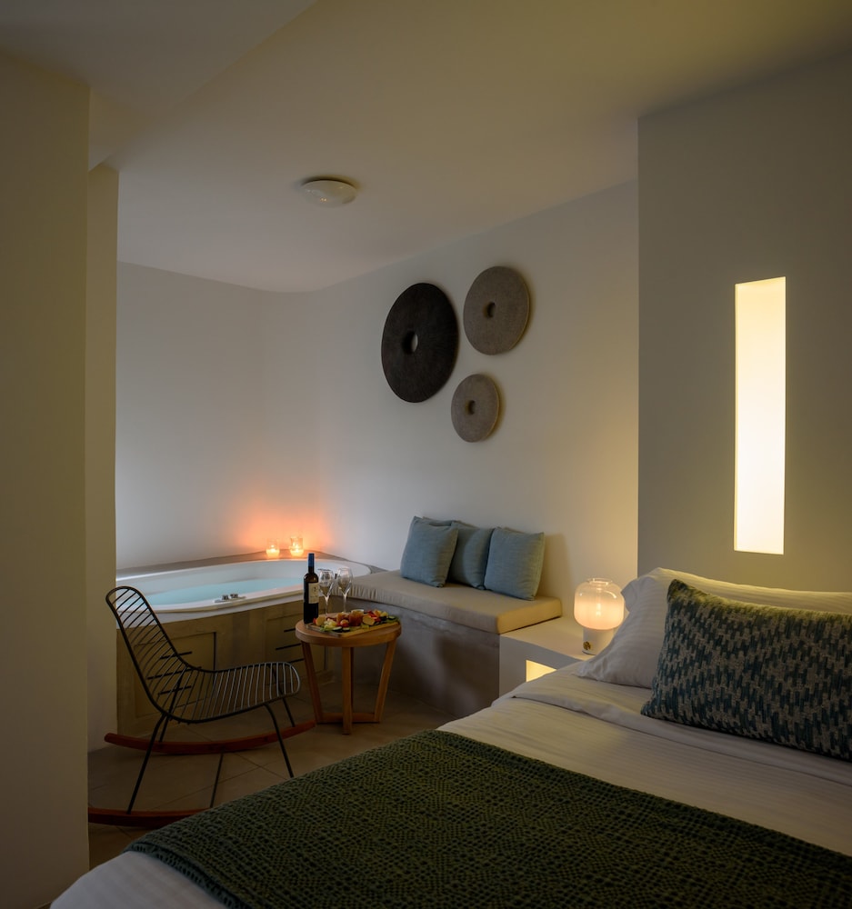 Suite, Jetted Tub, Sea View (Petit) - Photo 22