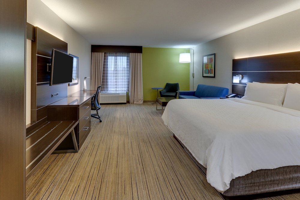 Standard Room, 1 King Bed with Sofa bed - Photo 1