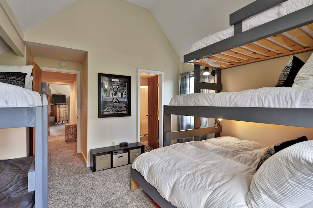 Condo, 3 Bedrooms