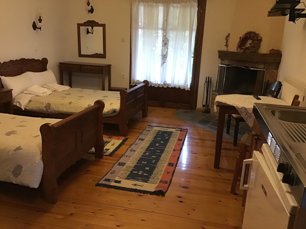 Studio, Mountain View (2 Adults) photo 2