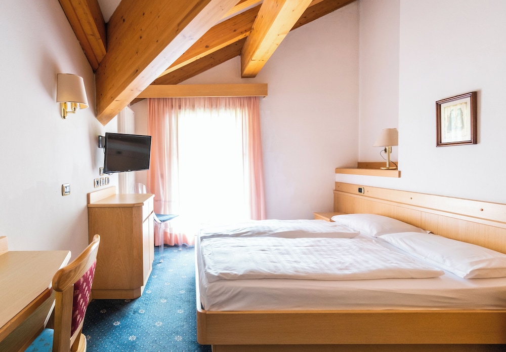 Economy Double or Twin Room - Photo 4