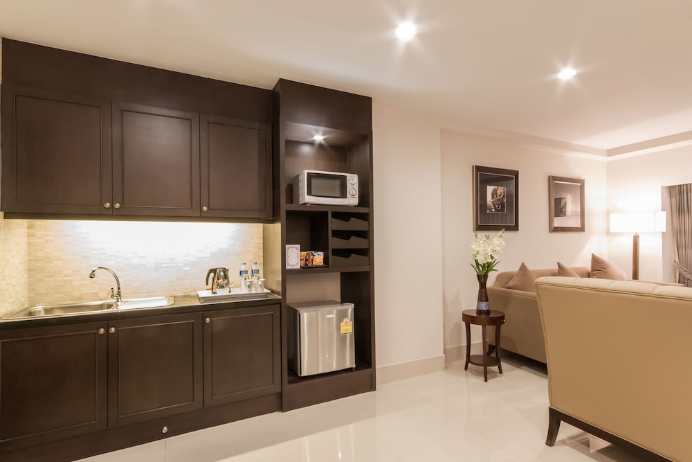 Suite, 1 Bedroom photo 2