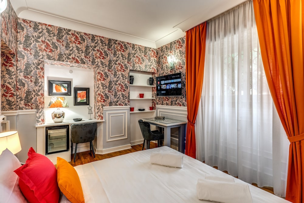 Royal Room photo 3