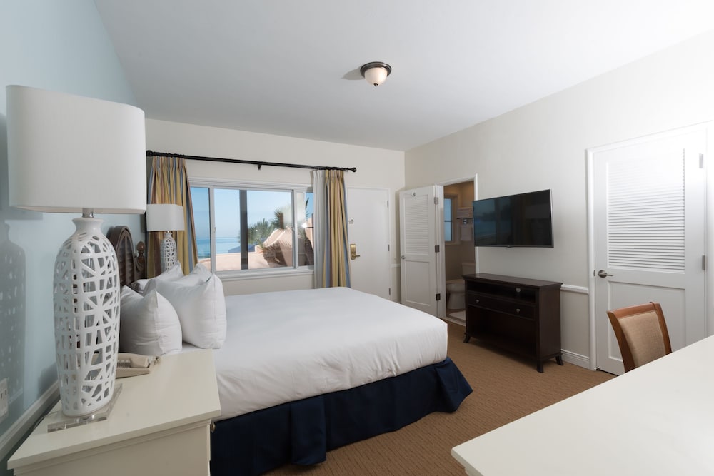 Suite, 1 Twin Bed, Kitchen, Ocean View (Beachfront 1 Bedroom Suite with Kitch) photo 1