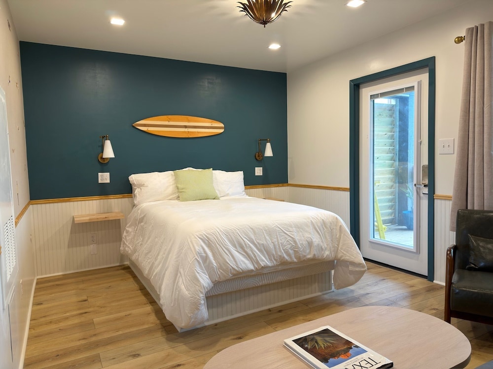 Design Suite, Mobility Accessible, Ocean View photo 3