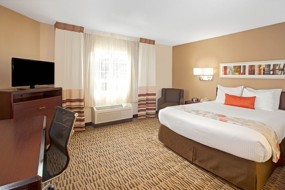 Room, 1 Queen Bed, Accessible, Non Smoking (Accessible Tub) photo 3