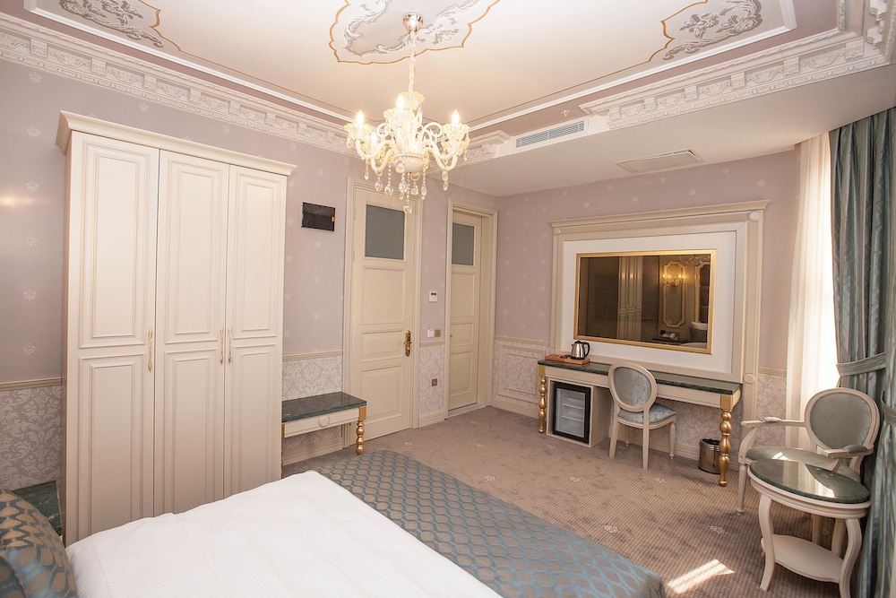 Deluxe Double Room photo 2