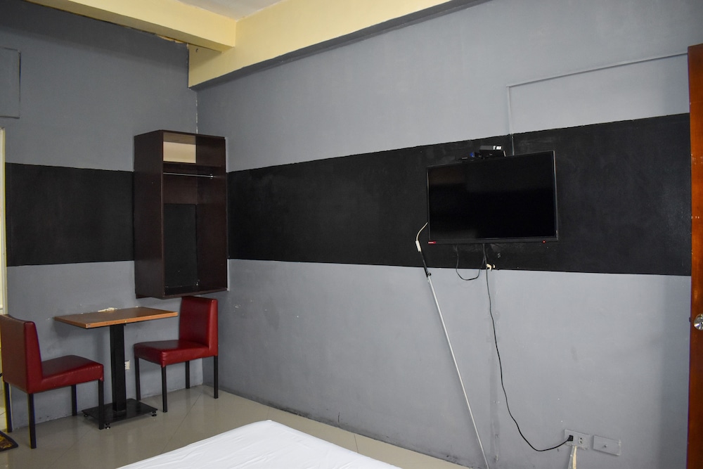 Deluxe Room - Photo 9