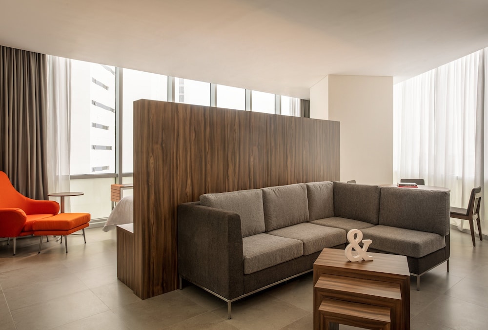 Junior Suite, 1 King Bed