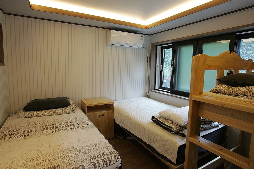 303 photo 3