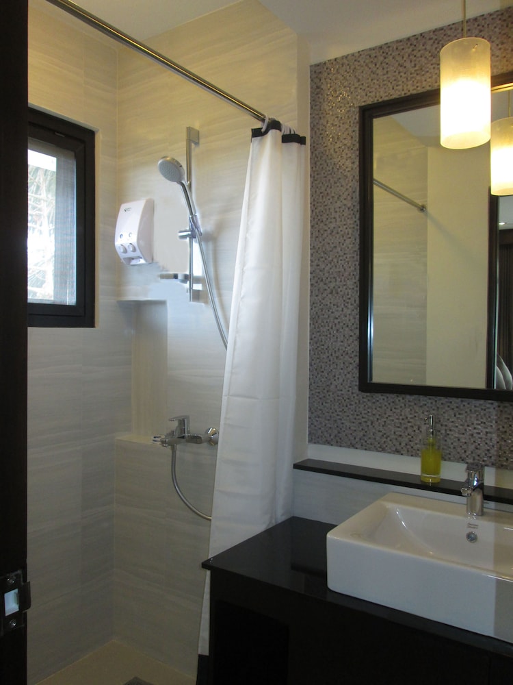 Premier Hi-Floor Room - Photo 7