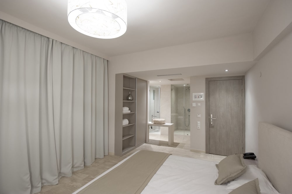 Standard Double or Twin Room, Mountain View - Photo 6