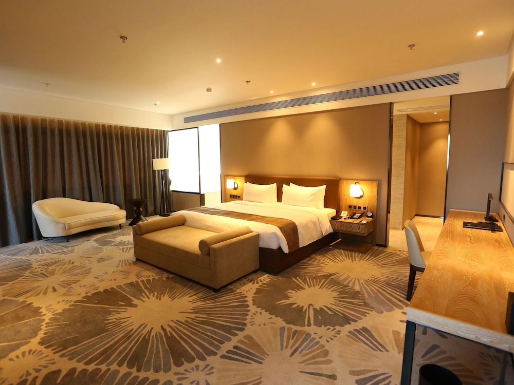 Executive Suite, 1 King Bed photo 2