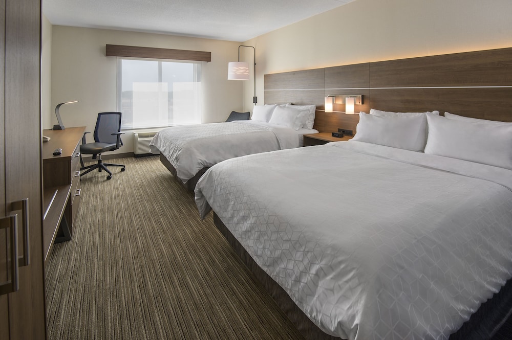 Standard Room, Multiple Beds photo 2