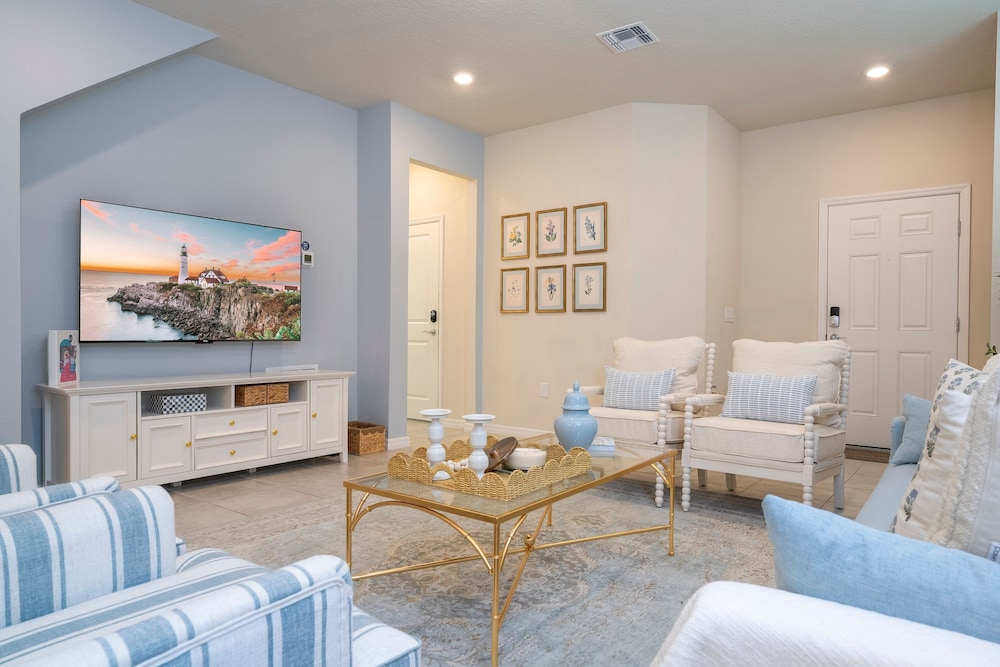 Stunning 5-bedroom Retreat in Windsor Island Resort, Photo 43