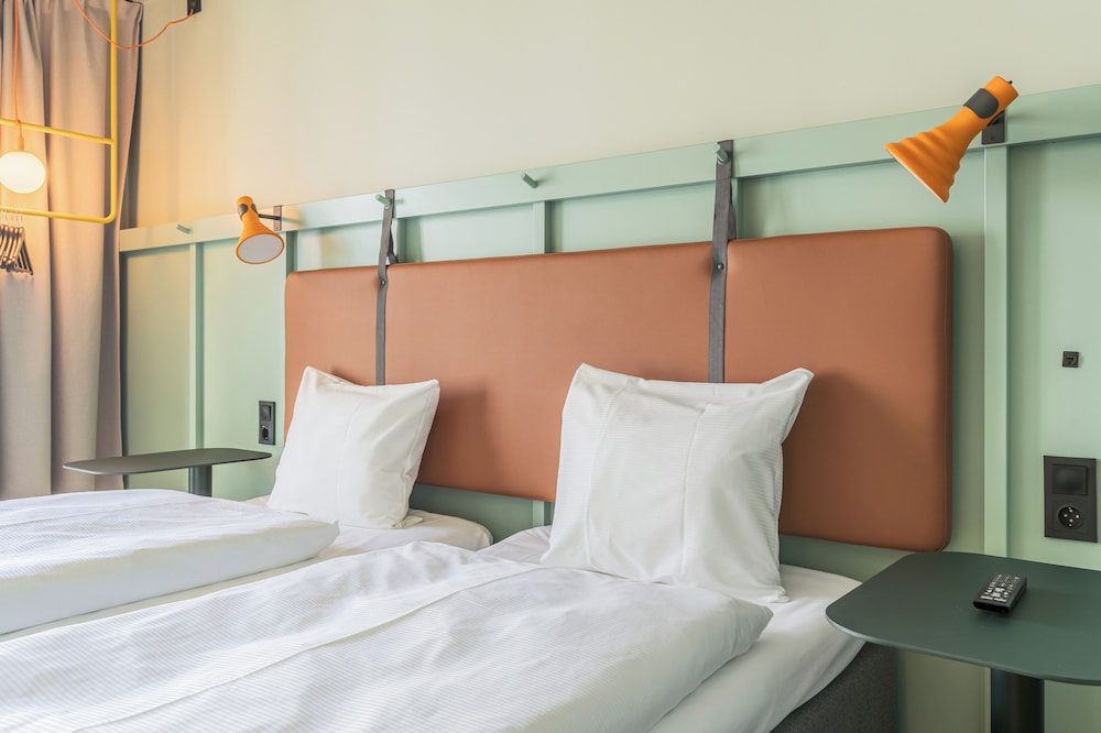 Standard Twin Room, 2 Twin Beds - Photo 1