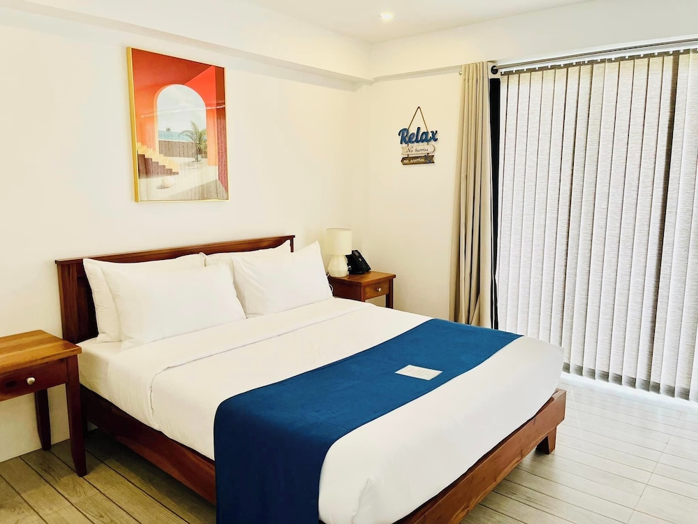 Deluxe Room, Balcony, Beach View - Photo 4