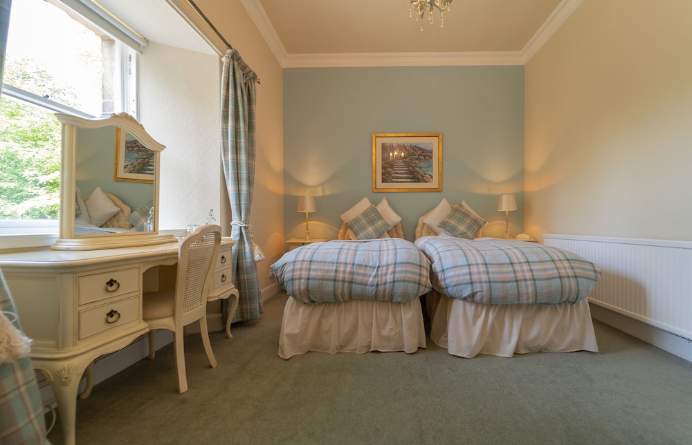 Family Room, Ensuite photo 3