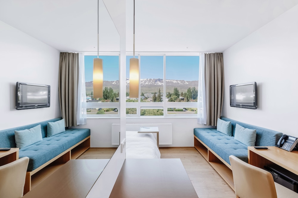 King Room with Sofabed - Photo 4