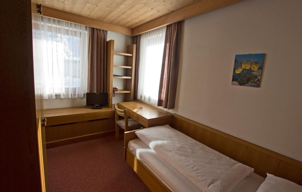 Single Room photo 2