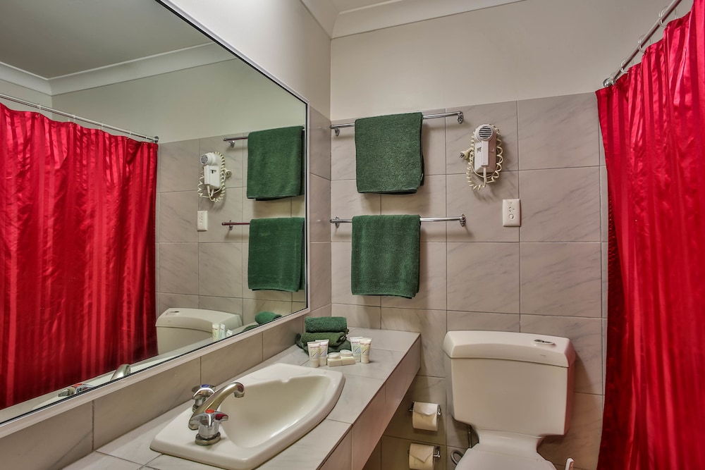 Standard Twin Room - Photo 4