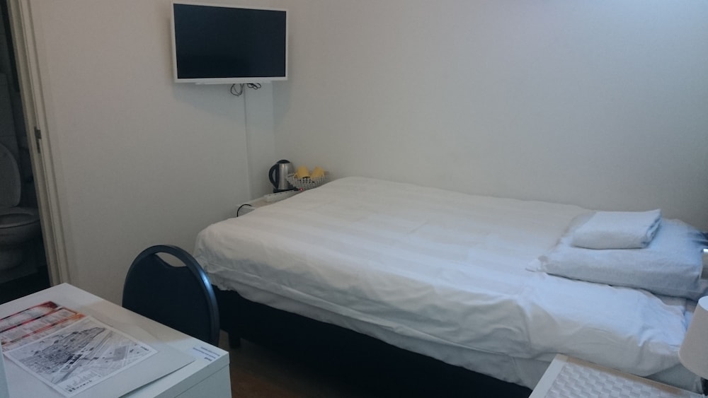 Basic Single Room, 1 Bedroom (Small)