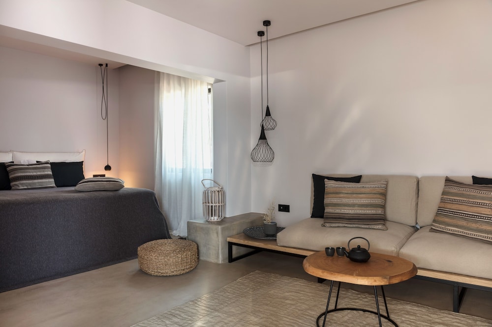 Superior Seafront Bungalow - Photo 7