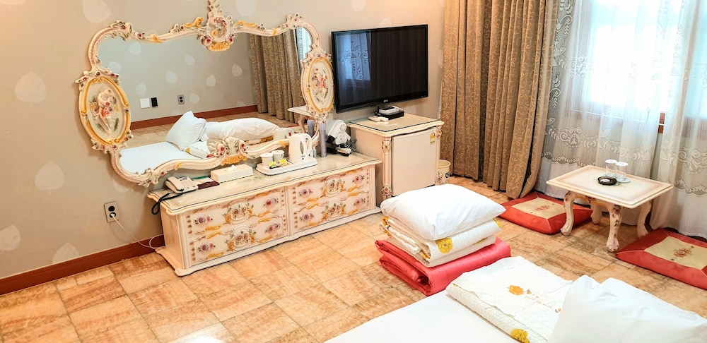 Traditional Room